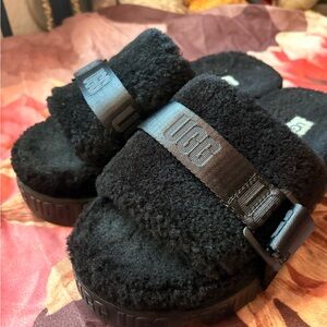 UGG Men's Black Fleece Slides